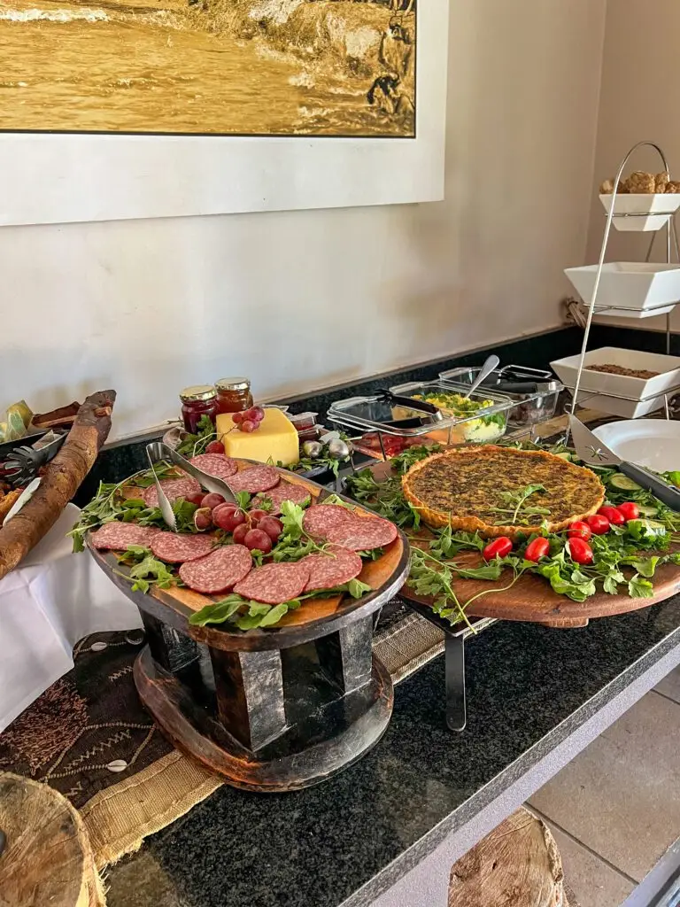 spinach quiche breakfast buffet