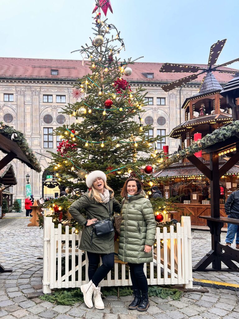 Weihnachtsmarkt München, Munich Christmas market, Weihnachtsdorf Residenz