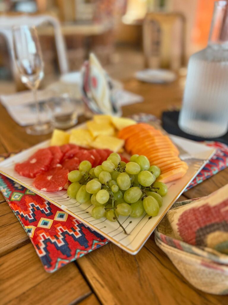 Fresh fruits. Frische Früchte
