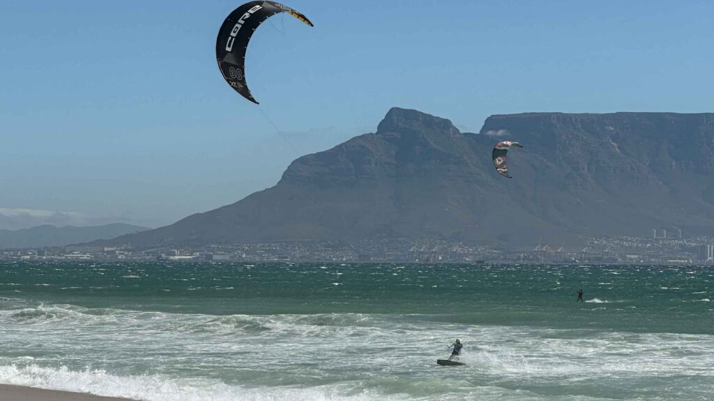 Kite Surfer Cape Town, Bloubergstrand Kite Surfer